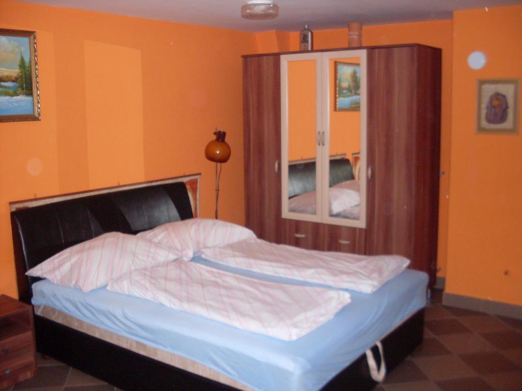 Lala Apartmanok Balatonboglár Buitenkant foto