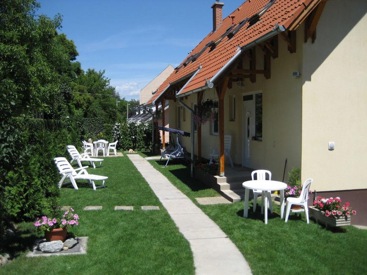 Lala Apartmanok Balatonboglár Buitenkant foto