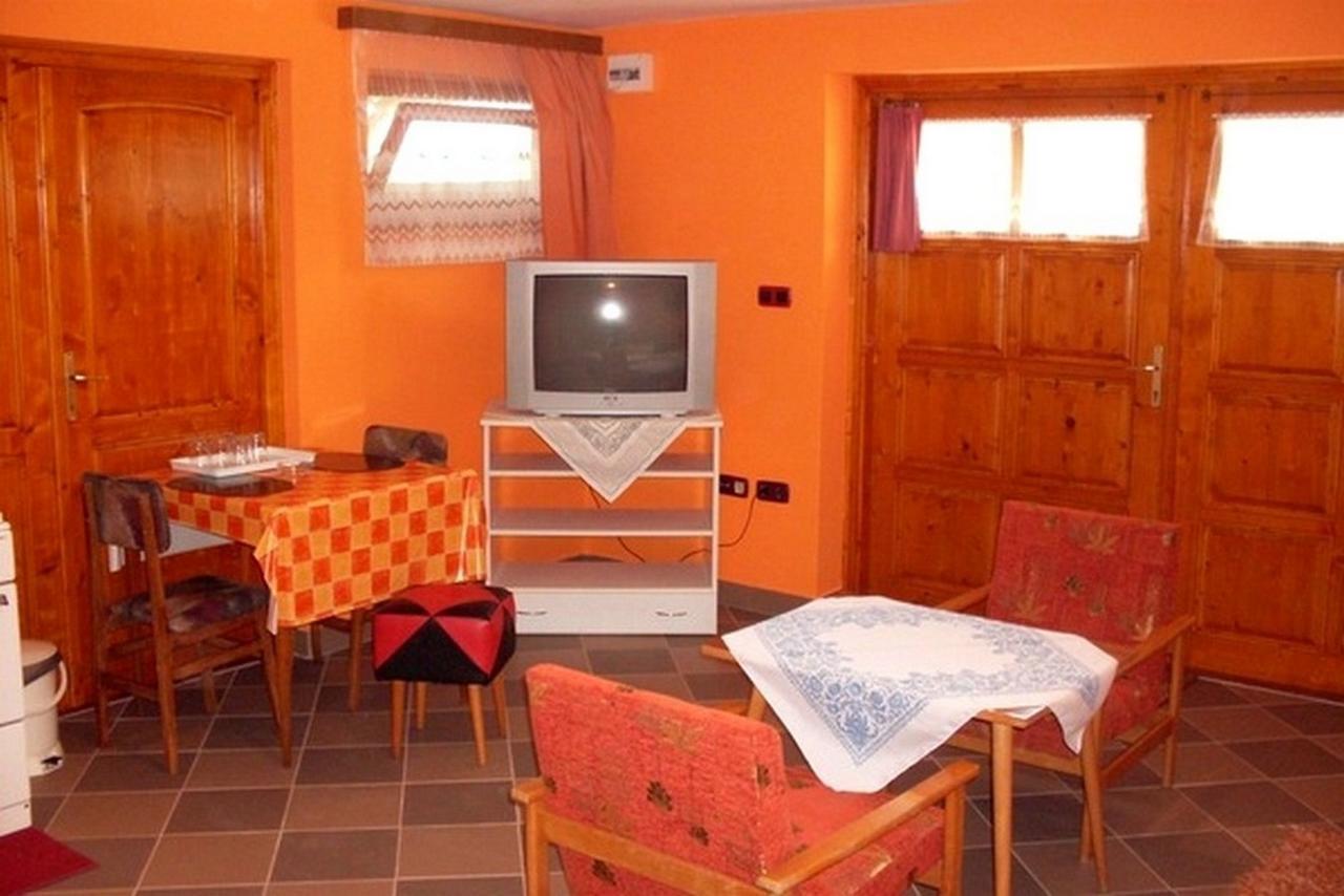Lala Apartmanok Balatonboglár Buitenkant foto
